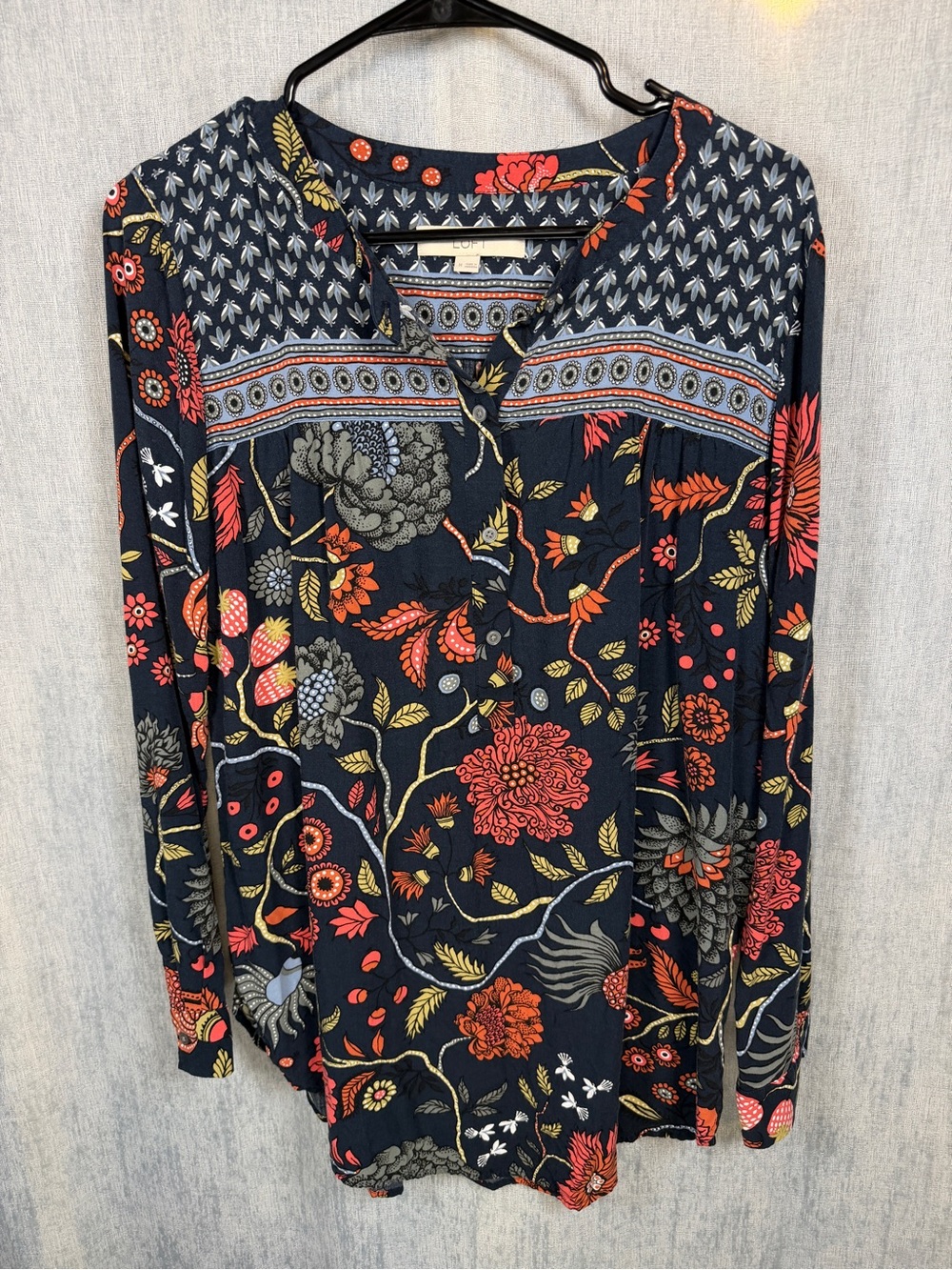 LOFT Navy Floral Paisley Boho Blouse 100% Rayon Long Sleeve Button Front